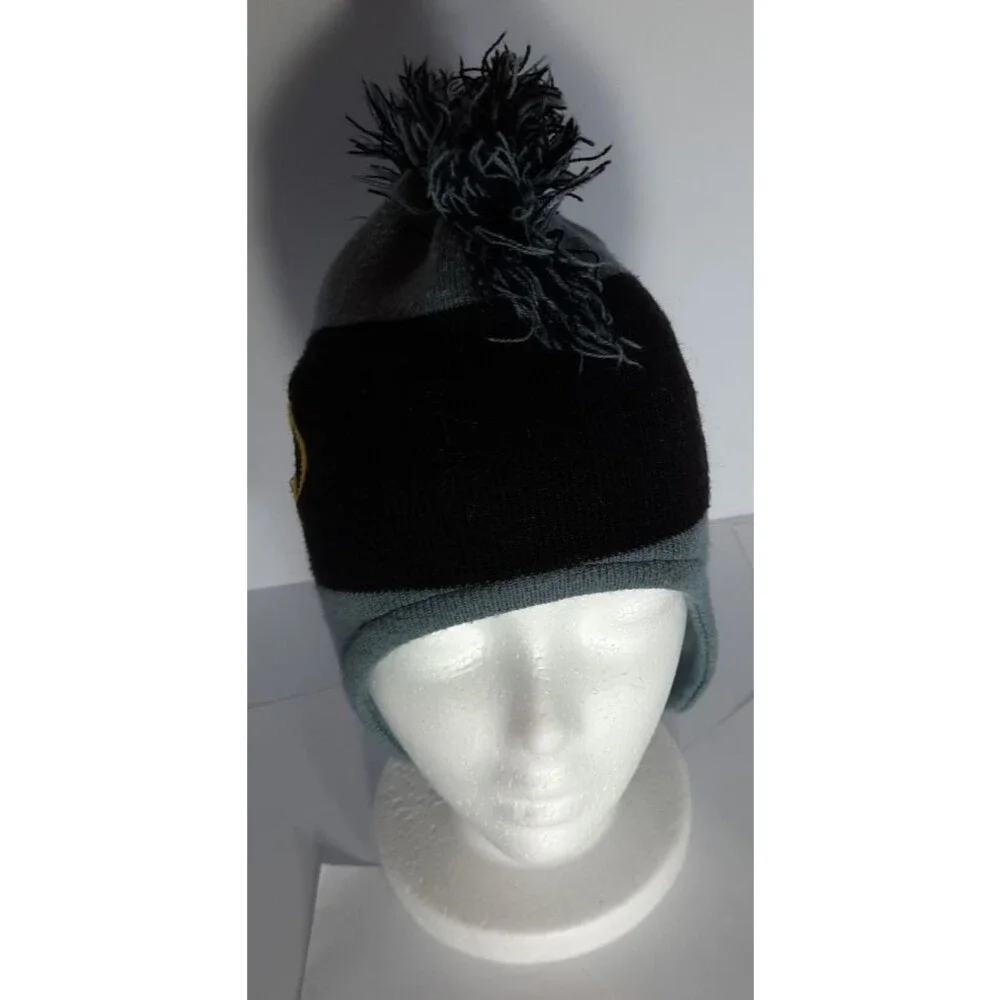 DC Comics Boys Batman  Mohawk Ear Flap Hat One size 4-5 years Black Gray Yellow